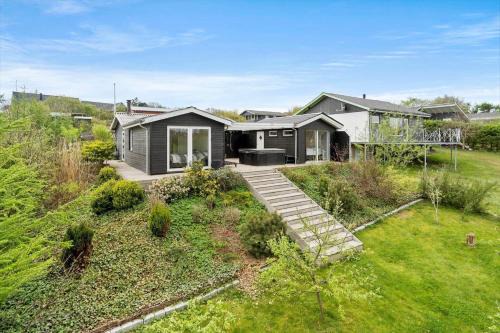 Struer Municipality House | LF11113-Struer-Raevlingevej-4