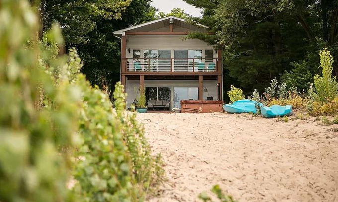 Port Sanilac House | Libby's Cove