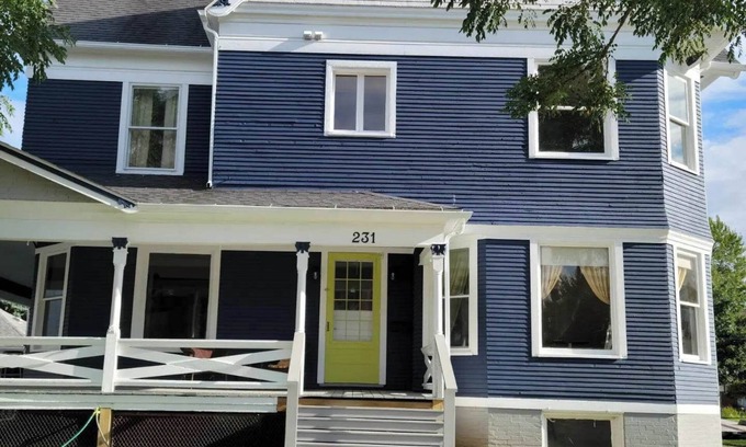 Napoleon Apartment | Liberty View Lovely one bedroom apartment. Great for traveling workers.