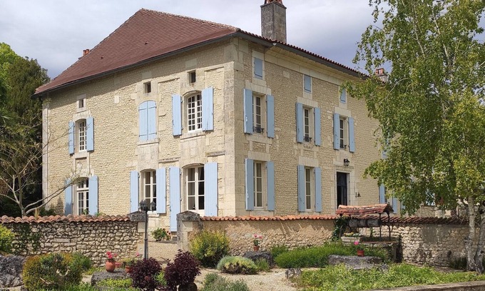 Montboyer House | Lieu Idéal Pour les Réunions de Famille ou les Célébrations