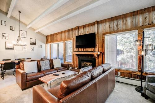 Warrior's Mark House | Lift 210C Condo Walk to Slopes and Downtown