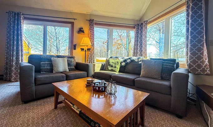 Wakefield Condo | Liftside Loft - SI/SO Condo @ Jackson Creek!