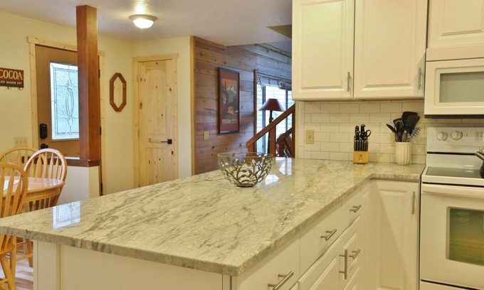 Overlook Park House | Light & Bright Home - Hot Tub, Quiet Area Closet to Sharc, Updated, SHARC Passes