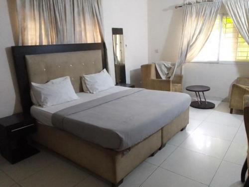 Lekki Phase 1 Hotel | LIGHT HOUSE HOTEL Lekki phase 1