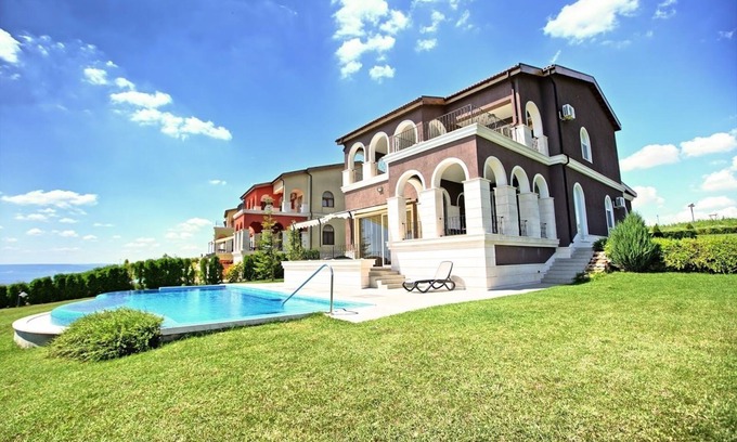 Balchik Villa | Lighthouse Luxe Estate Apart & Villas