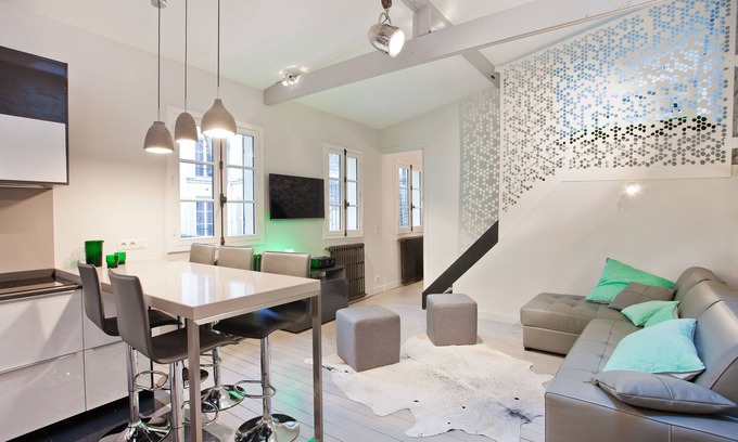 L'Europe Apartment | Like a house, fantastic loft style apartment * ideal for a family*
