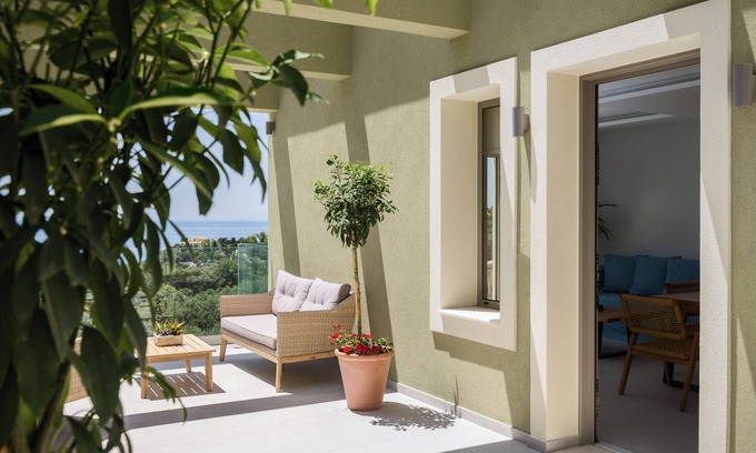 Lakones House | Lilium can sleep up to 2 adults and 2 children until 12 years Old