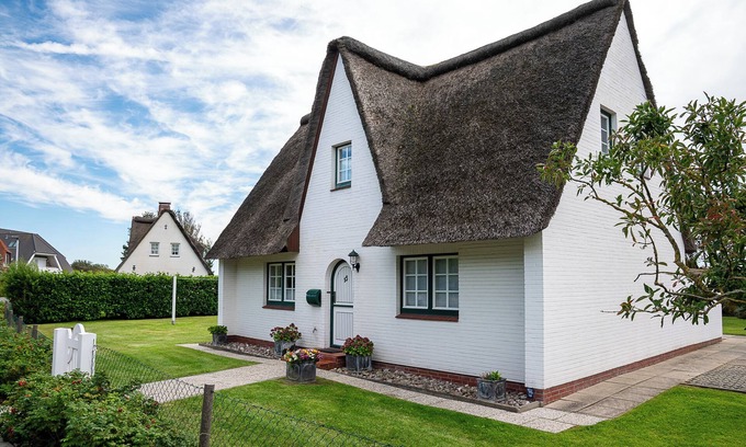 St. Peter-Ording House | Lille Dröm - Thatched roof house in a great location in the Ording district.