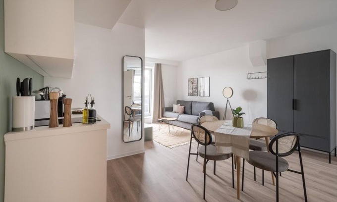 Hauptbahnhof Apartment | Limehome Saarbrücken Berliner Promenade