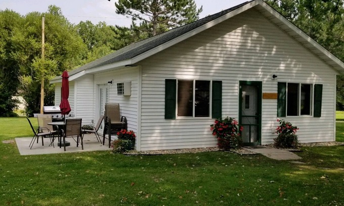 Frazee House | Limited availability for summer 2023, book today!