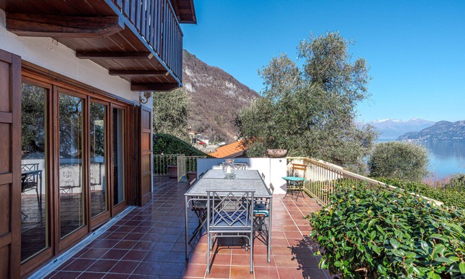 Limonta Villa | Limonta Lake View Villa with Terrace