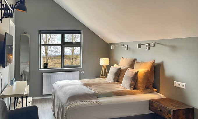 Egilsstadir House | Lindarholl Guesthouse