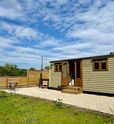 Mauchline Apartment | Lintmill Lodges - Thistle Shepherds Hut