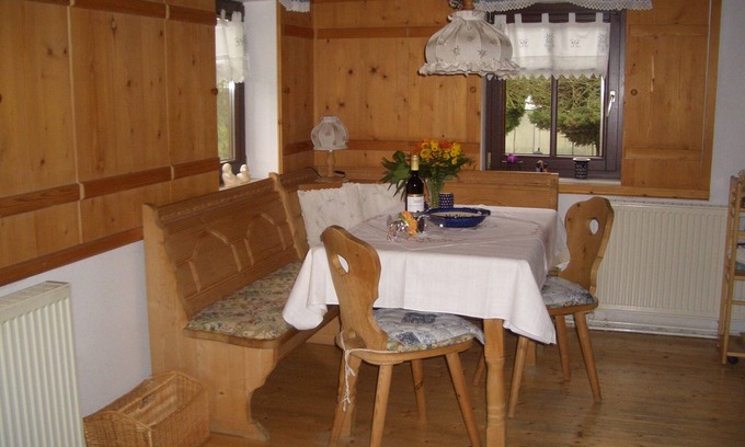 Oppach Apartment | Listed Umgebindehaus, romantic half of the house