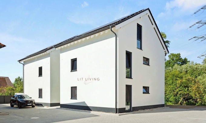 Woerth am Rhein Apartment | LiT LiVING: Luxus | Box SprIng | Parking | Balkon