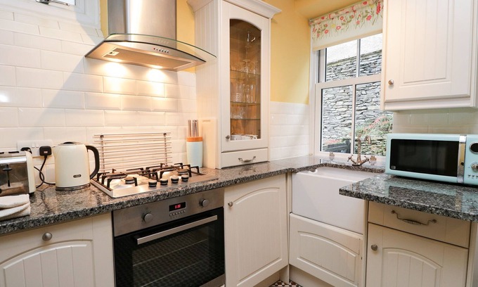 Bowness-on-Windermere Cottage | Little Brook Cottage
