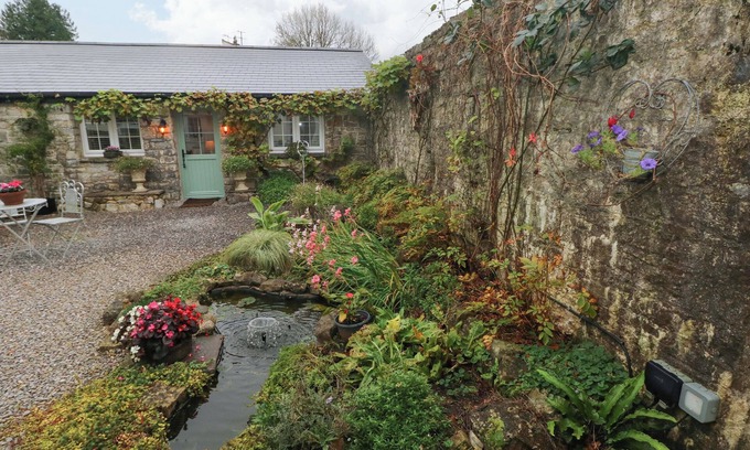 Cowbridge Cottage | Little Cloud