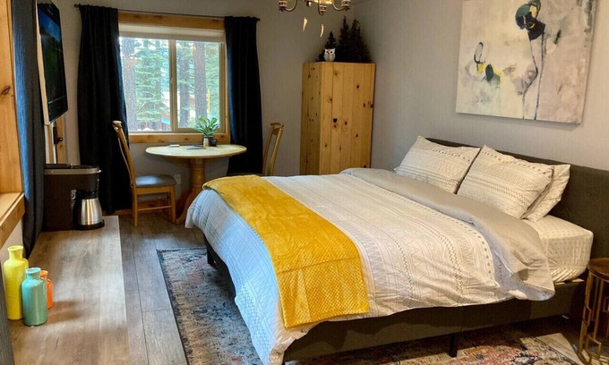 Peninsula Village Cabin | Little Dipper - Fall Couples Escape!