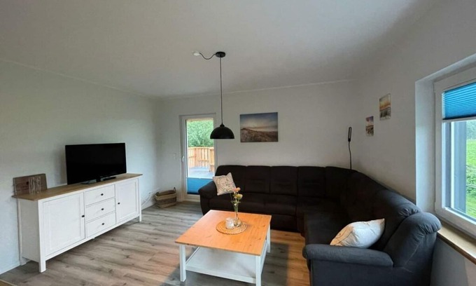 Juebek House | Little Freedom Modern retreat