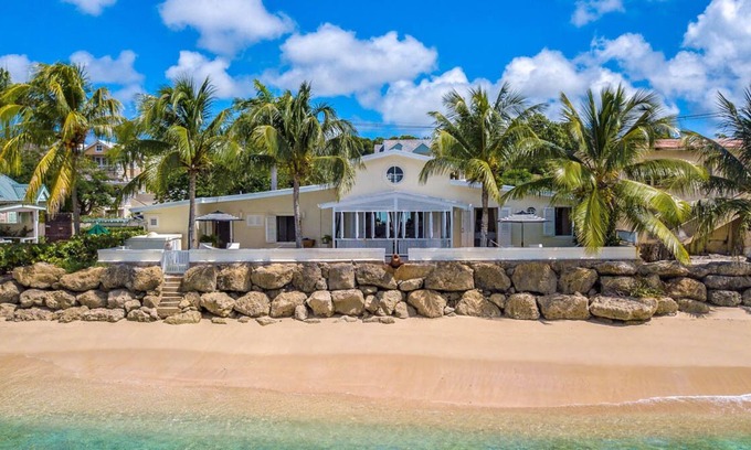 Clinketts Villa | Little Good Harbour House