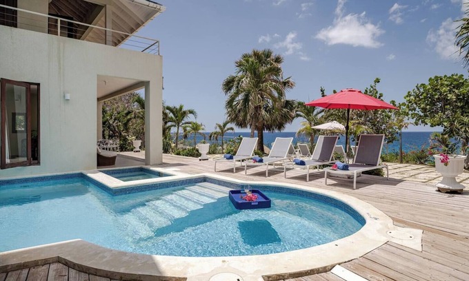 West End Villa | Little Waters on The Cliff - Simply Exceptional