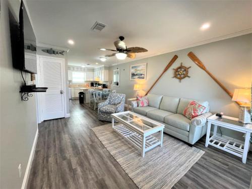 Gulf Shores House | LIVE ON ISLAND TIME! GREAT GULF SHORES BEACH CONDO, VERY NICE