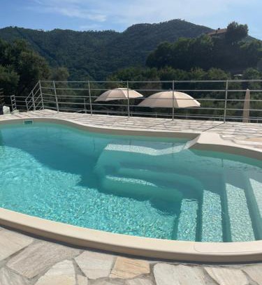 Castiglione Chiavarese House | Livin' Rooms