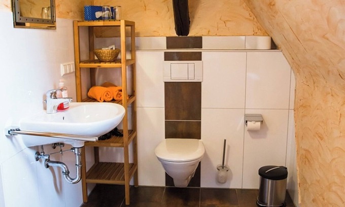 Wiernsheim Apartment | Living in the "Alter Heuboden" 10 minutes from the Pforzheim Süd highway