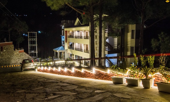 Chail Resort | LivingStone Mountain Retreat Chail Executive Room