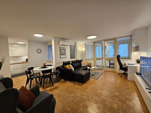 Ljubljana City Centre Apartment | Ljubljana Central Suite Martin in the City Center