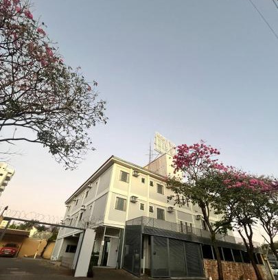 Santa Monica Bed & Breakfast | LN Flats & Suites