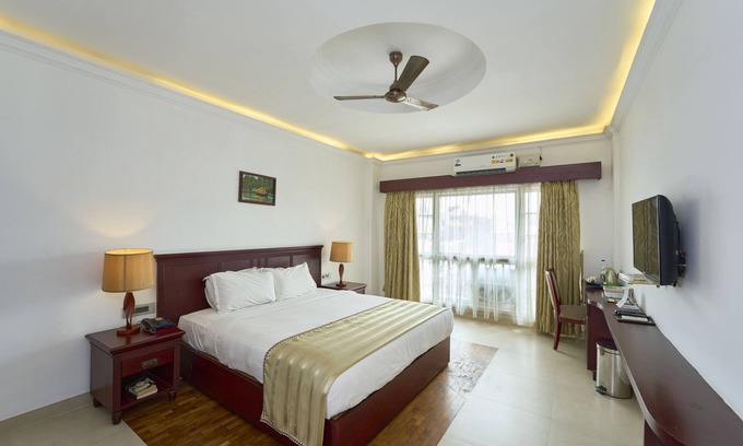 Fort Kochi Hotel | Located in the heart of Fort Kochi, for serene provides a tranquil and comfort.