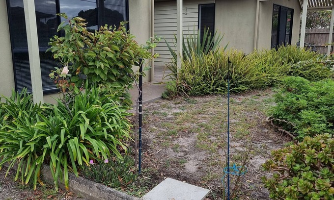 Indented Head House | Located in tranquil street and only 200 metres from the beach