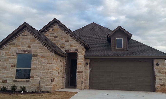 Runaway Bay House | Located on 3rd hole of RB Golf course. Nice quiet area. Fully furnished.