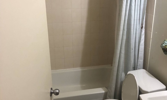 London House | Location is close to shopping centre and major roads.