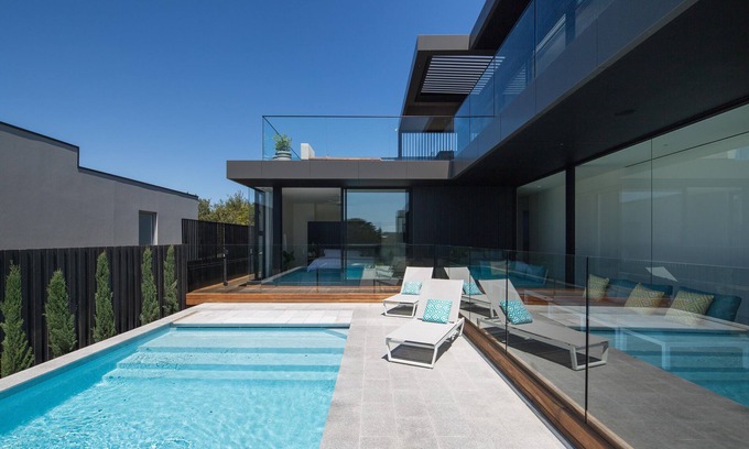 Blairgowrie House | Location! Location! BLAIRGOWRIE LUXURY BEACH HOUSE