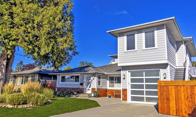 Saanich East House | LOCATION LOCATION LOCATION! IMMACULATE, ULTRA PRIVATE & EXTREMELY UNIQUE!