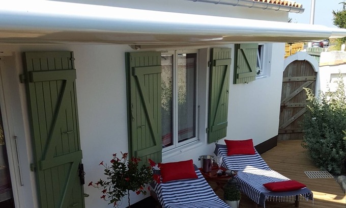 Ars-en-Re House | Location Saisonnière île de ré Maison de Pécheur Ars-en-ré