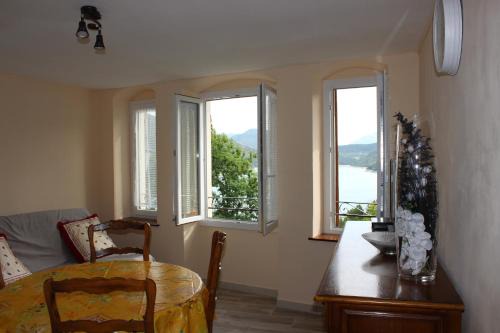 Saint-Julien-du-Verdon Apartment | location vacances 5 place des moulieres