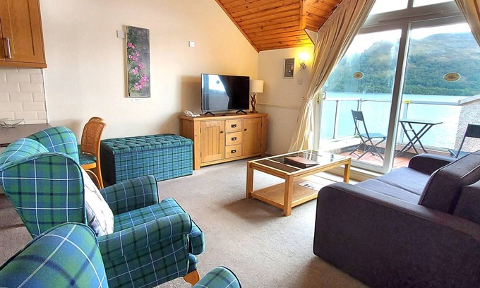 Kinloch Rannoch House | Loch Rannoch Highland Club Lochside Lodge 08