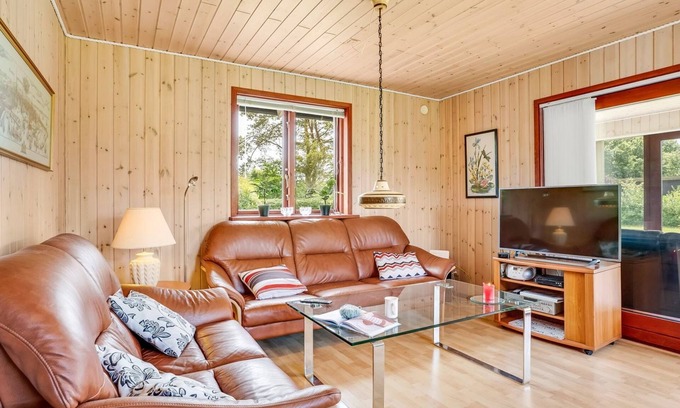 Næsby Strand House | "Lodden" - 600m from the sea by Interhome