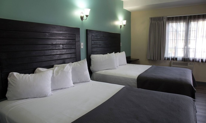 Stockton Hotel | Lodge at 32nd