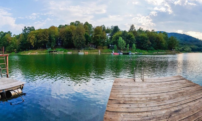 Fardea House | Lodge on the lake holiday