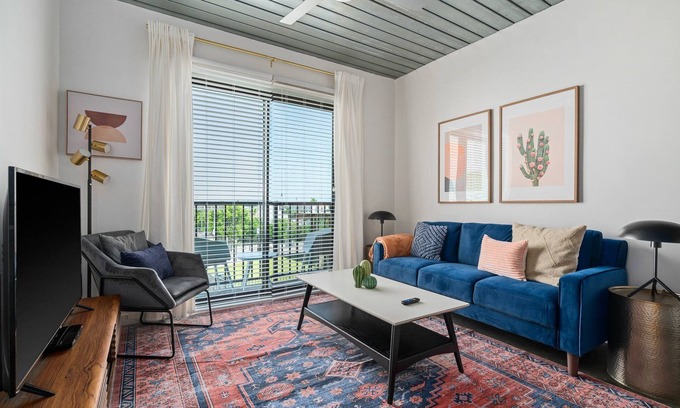 Midtown Apartment | Lodgeur | Fabulous & modern 1BR loft | Midtown
