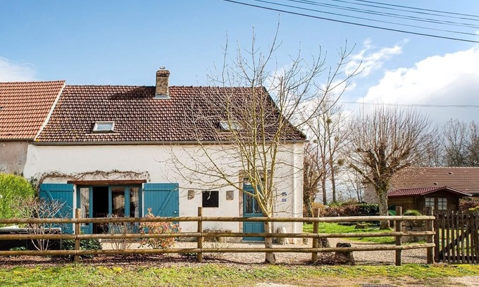 Corsaint House | Lodging in Gold Coast in the heart of Auxois