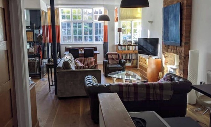 Cranbrook Apartment | Loft apartment in the heart of Cranbrook