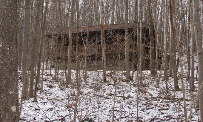 Laurelville Cabin | Loft cabin 2 to 4 guests Hocking Hills - Tar hollw