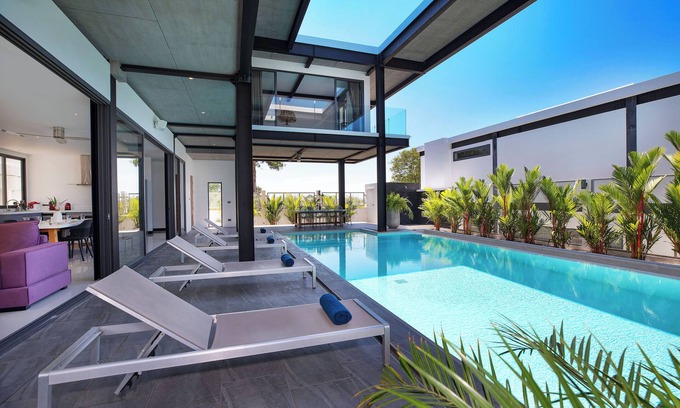 Ban Saiyuan Villa | Loft-Style 4BR Salt Pool Villa Sunset 6