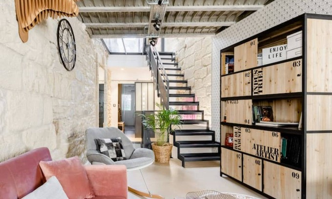 Saint-Laurent-d'Aigouze House | Loft with character and quality fittings