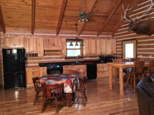 Ocklawaha House | Log Home Guest House